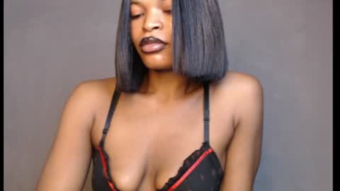 Snapshot of sweetxxboobsx chatting on June 26, 7:46 am sweetxxboobsx online show from June 26, 7:46 am
