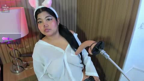 Snapshot of sweety_blowjob chatting on February 18, 11:39 am LINA online show from February 18, 11:39 am