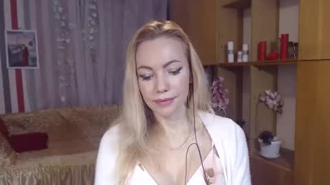Snapshot of sweety_friend chatting on February 13, 7:42 pm Sweety friend online show from February 13, 7:42 pm