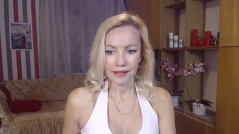 Snapshot of sweety_friend chatting on October 22, 7:02 pm Sweety friend online show from October 22, 7:02 pm
