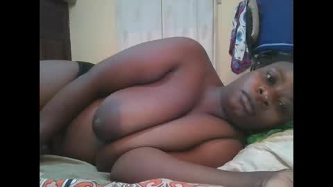 sweetyass25 online show from February 16, 5:20 pm