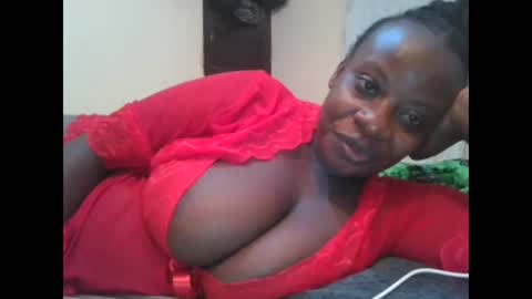 Snapshot of sweetyass25 chatting on May 10, 6:02 pm sweetyass25 online show from May 10, 6:02 pm