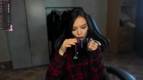 sweetydeviliya online show from March 31, 4:02 am