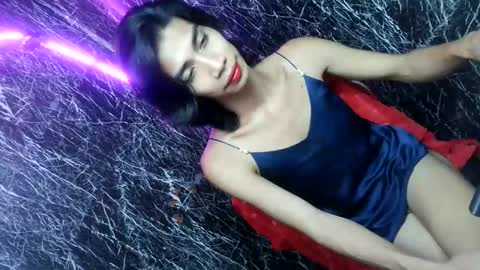 Snapshot of sweetyguyxxx1998 chatting on October 18, 10:43 pm - allen online show from October 18, 10:43 pm
