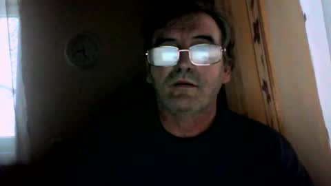 Snapshot of swergiu333 chatting on January 8, 6:26 am Raymond online show from January 8, 6:26 am