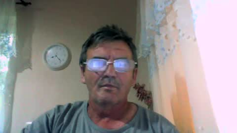 Snapshot of swergiu333 chatting on July 8, 5:23 am Raymond online show from July 8, 5:23 am