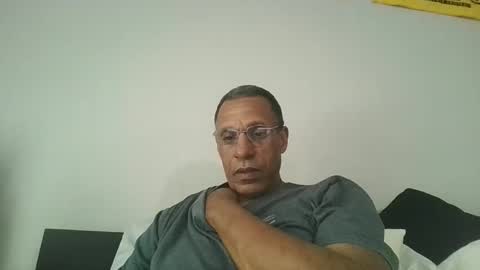 swimmerbod2495 online show from April 8, 8:20 pm