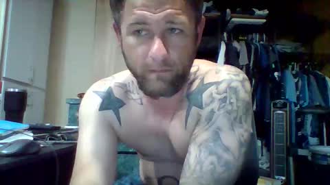 Snapshot of switchleg242 chatting on April 14, 6:08 am switchleg242 online show from April 14, 6:08 am