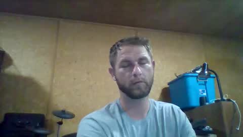 Snapshot of switchleg242 chatting on April 16, 5:30 am switchleg242 online show from April 16, 5:30 am