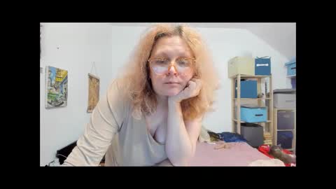 switchlorenx online show from December 14, 12:23 pm