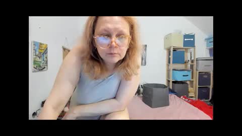 switchlorenx online show from December 19, 11:18 am