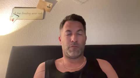 Luca and Kira online show from May 31, 2:02 pm