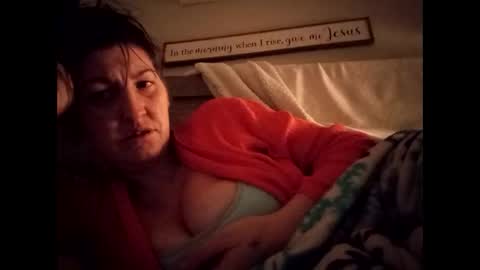 swollenclitneedsdad online show from December 17, 3:01 am