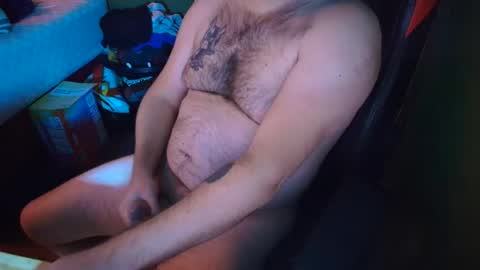 Snapshot of swollverine chatting on October 18, 3:53 am swollverine online show from October 18, 3:53 am