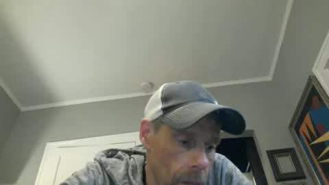 Snapshot of swontguy2025 chatting on February 2, 3:32 am swontguy2025 online show from February 2, 3:32 am