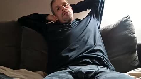 Snapshot of swontguy2025 chatting on November 15, 5:27 am swontguy2025 online show from November 15, 5:27 am