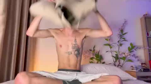 swoopyboy online show from February 13, 6:31 am