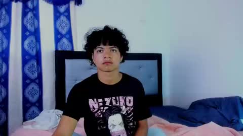 Snapshot of swwet_boy chatting on January 14, 2:22 pm swwet_boy online show from January 14, 2:22 pm