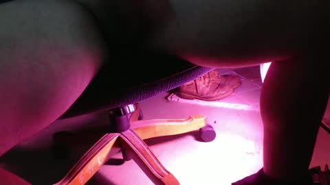 Snapshot of sxulx2c chatting on December 14, 9:51 am sxulx2c online show from December 14, 9:51 am