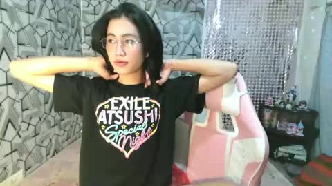 sydnyxox1 online show from June 18, 6:01 pm