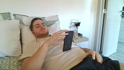 syl092 online show from December 15, 10:08 am