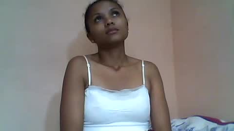Snapshot of sylvaniah01 chatting on June 14, 4:47 am sylvaniah01 online show from June 14, 4:47 am