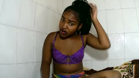 sylviasexy27 online show from February 20, 7:34 am