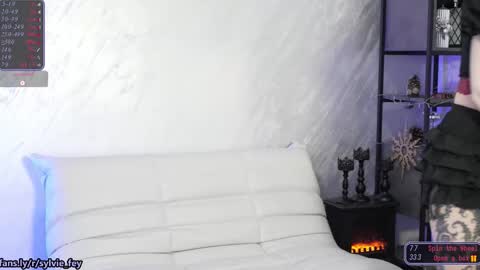 Snapshot of sylvie_fey chatting on February 1, 2:21 am Sylvie online show from February 1, 2:21 am