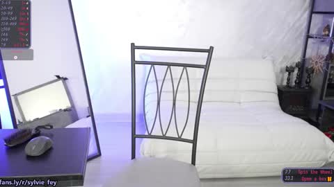 Snapshot of sylvie_fey chatting on February 7, 2:26 am Sylvie online show from February 7, 2:26 am
