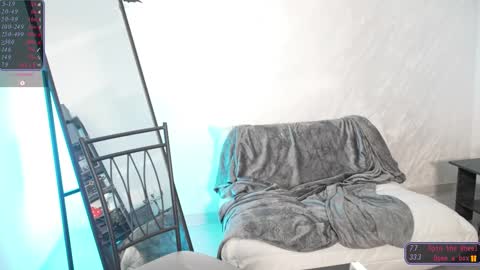 Snapshot of sylvie_fey chatting on February 19, 3:02 am Sylvie online show from February 19, 3:02 am