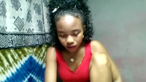 Snapshot of sylviette chatting on May 27, 11:57 pm Sylviette online show from May 27, 11:57 pm