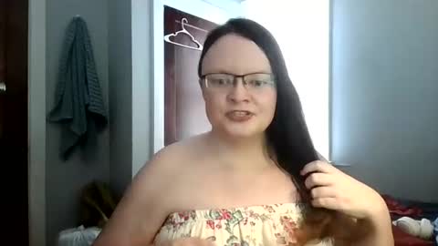 Snapshot of sylviexxxfun chatting on July 16, 5:41 pm sylviexxxfun online show from July 16, 5:41 pm