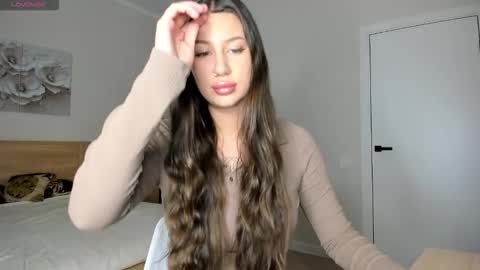 Mila online show from September 11, 8:47 am