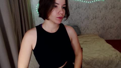 SyrenDixon online show from October 27, 9:02 am