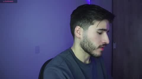 t0ny_wylie online show from December 23, 10:32 am