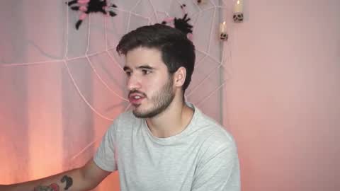 t0ny_wylie online show from October 14, 11:49 pm