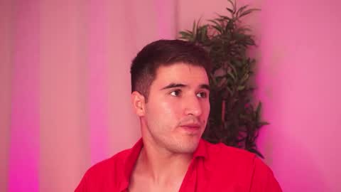 Snapshot of t0ny_wylie chatting on February 9, 9:19 pm t0ny_wylie online show from February 9, 9:19 pm