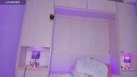 Snapshot of t4mmy_ chatting on December 17, 1:27 pm t4mmy_ online show from December 17, 1:27 pm