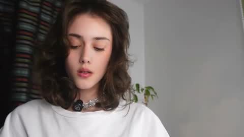 Heeey im Helena3 -- fav555100333 -- pvts only premium and after my public show 3 online show from November 10, 1:43 pm