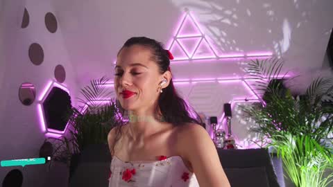 Snapshot of taanni_bc chatting on November 13, 11:14 pm TAANNI online show from November 13, 11:14 pm