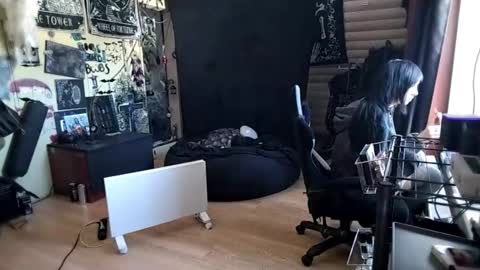 Snapshot of tabethashempert chatting on February 25, 11:09 am Lina online show from February 25, 11:09 am