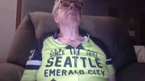 tacrunner66_ online show from April 11, 4:28 am