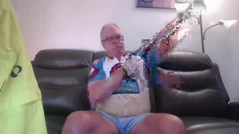 tacrunner66_ online show from July 9, 1:59 pm