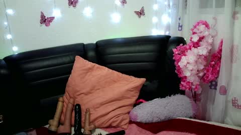 Snapshot of tahira_1 chatting on April 3, 8:56 am 3 online show from April 3, 8:56 am