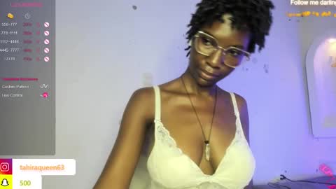 Snapshot of tahira_21 chatting on January 12, 1:21 am Tahira online show from January 12, 1:21 am