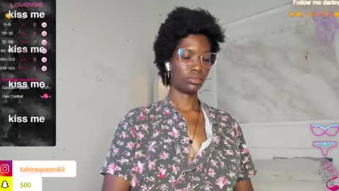 Snapshot of tahira_21 chatting on February 24, 10:58 pm Tahira online show from February 24, 10:58 pm