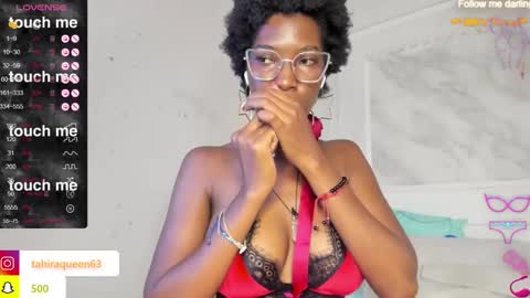 Snapshot of tahira_21 chatting on February 25, 10:29 pm Tahira online show from February 25, 10:29 pm