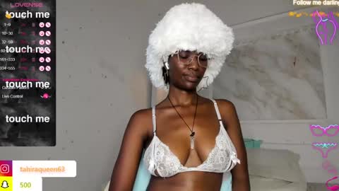 Snapshot of tahira_21 chatting on February 26, 10:42 pm Tahira online show from February 26, 10:42 pm