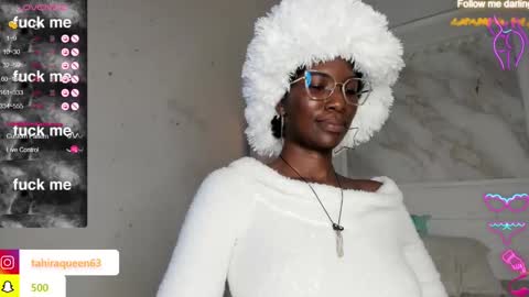 Snapshot of tahira_21 chatting on February 27, 11:48 pm Tahira online show from February 27, 11:48 pm