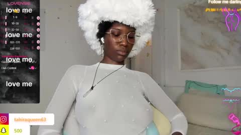 Snapshot of tahira_21 chatting on March 1, 1:32 am Tahira online show from March 1, 1:32 am